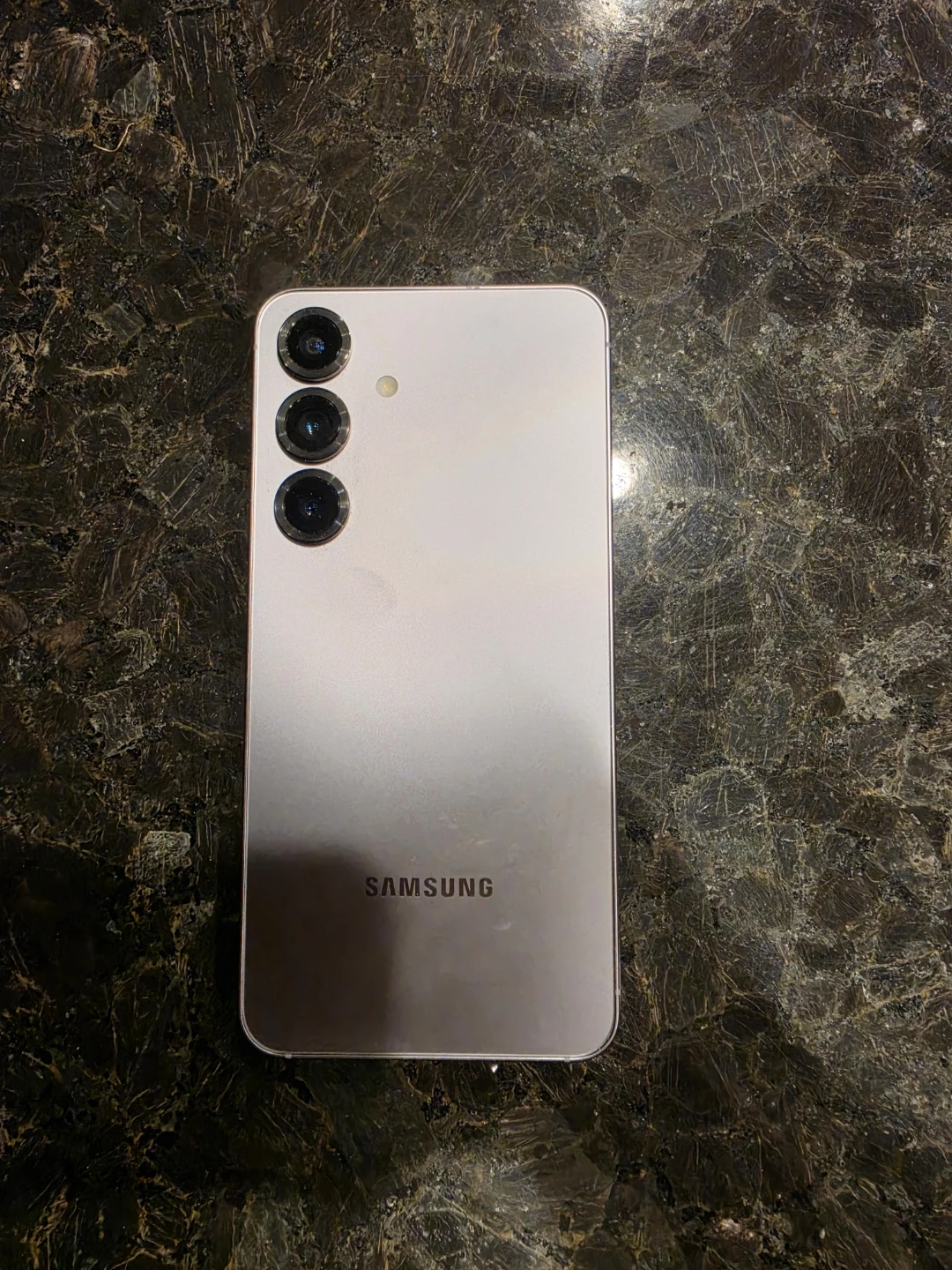 Real Samsung Galaxy S25 smartphone