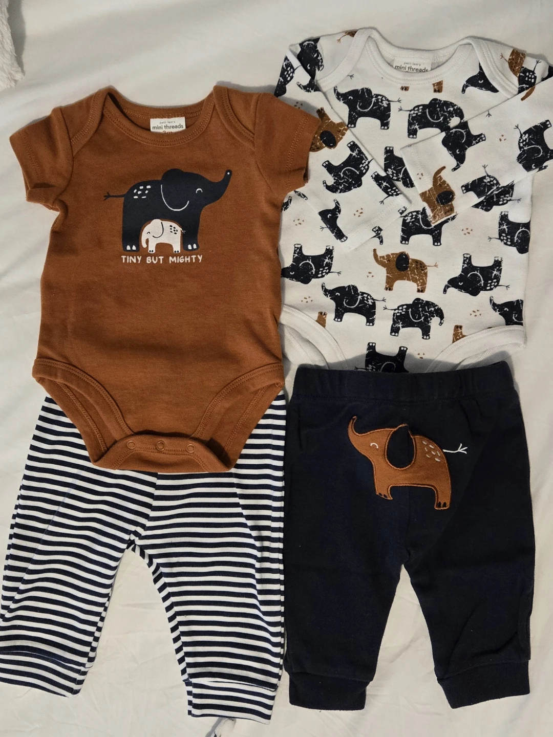 0-3 month Baby Clothes Bundle - photo 4