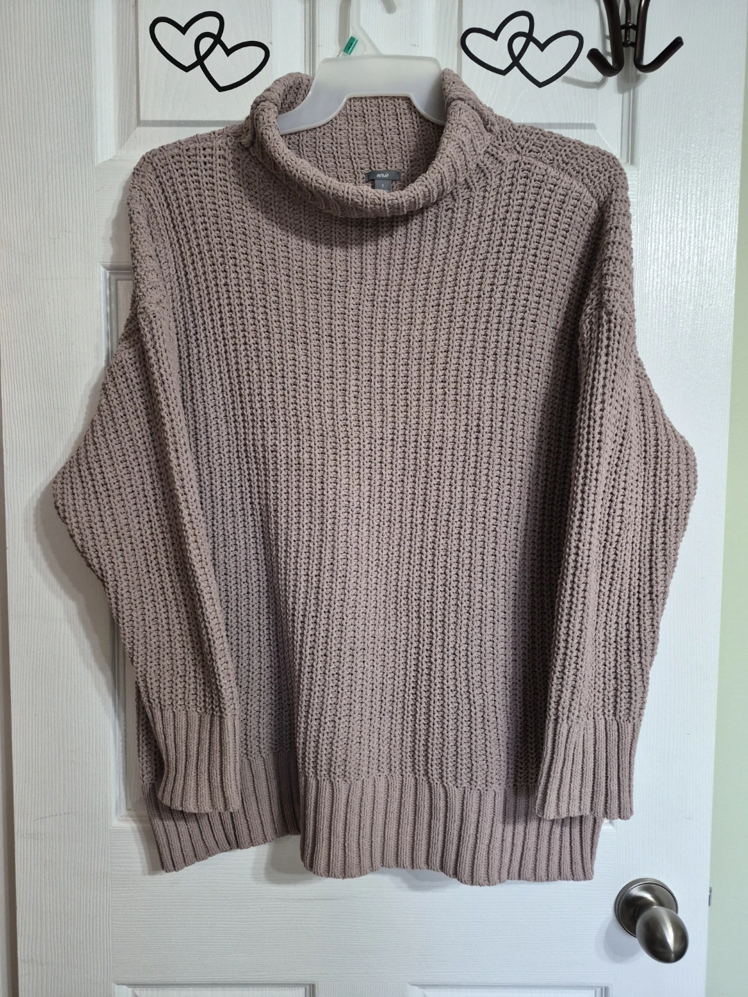 Ladies Aerie Size Small Oversized Knitted Swaeter