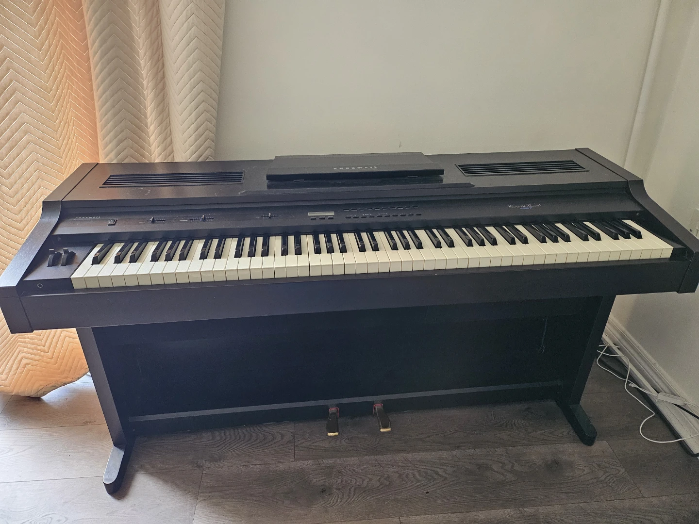 Free: (Repair/project) Kurzweil Mark IV Digital Piano - photo 4