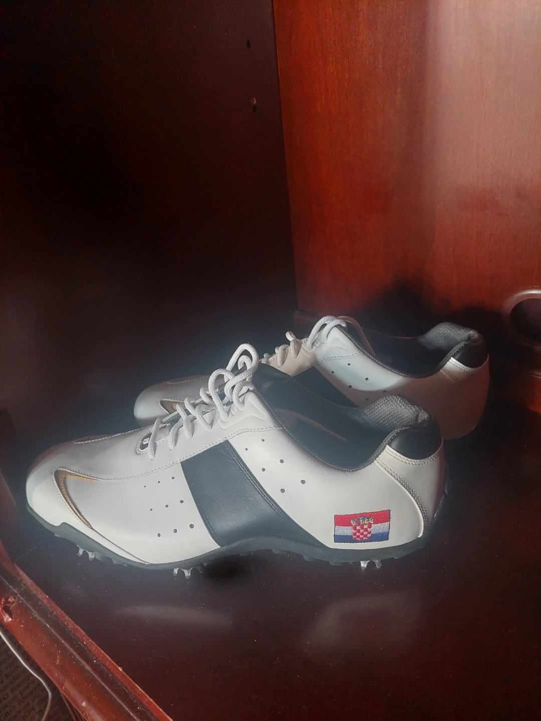 Golf Shoes size 10.5 White/Black/Gold - photo 3