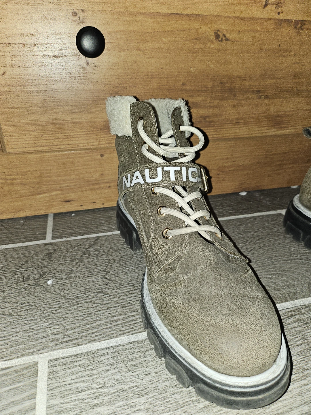 Nautica Women's Faux-Sherpa Hiking Boots (Worn only 3 times!) - photo 5