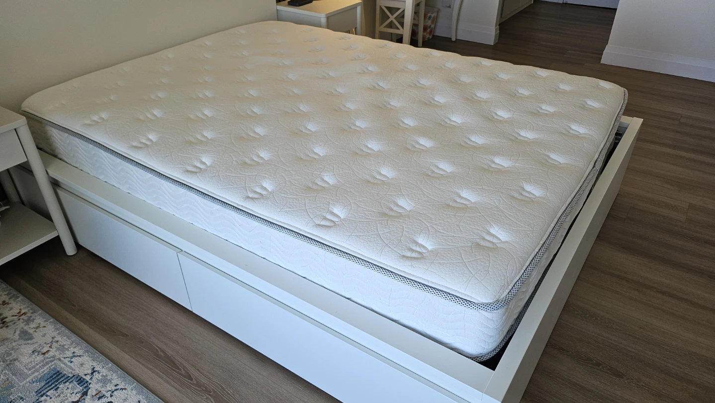 Queen Size Mattress - photo 3