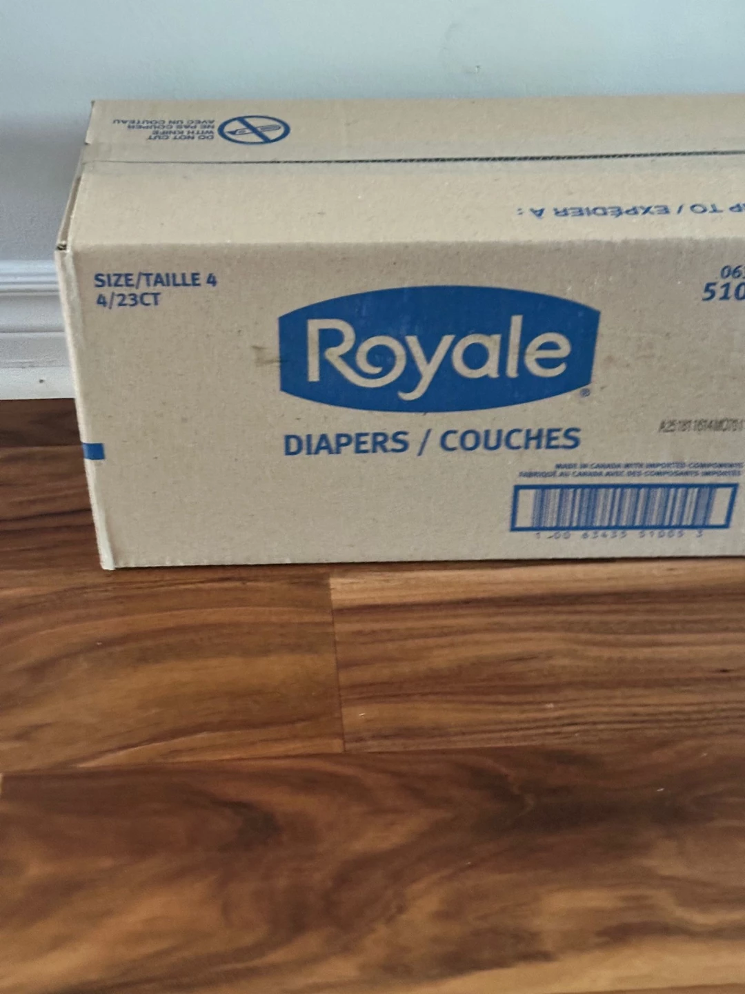 Royale Diapers/Couches - Various Sizes Available - photo 2