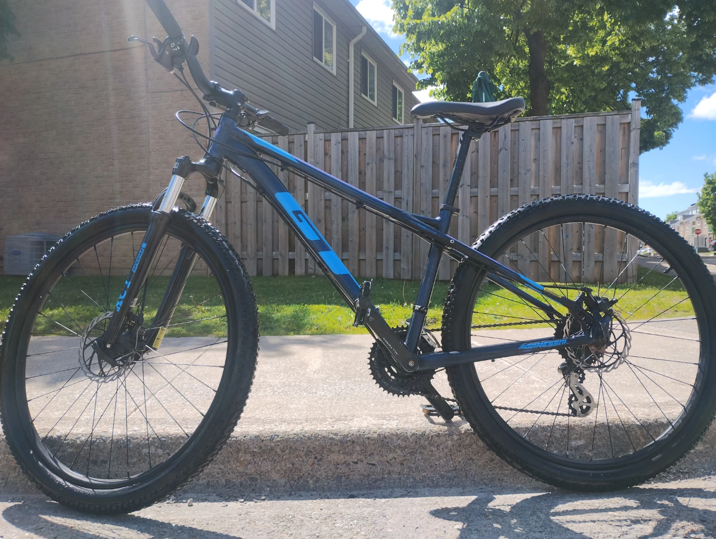 GT Aggressor Comp Mountain Bike - photo 2