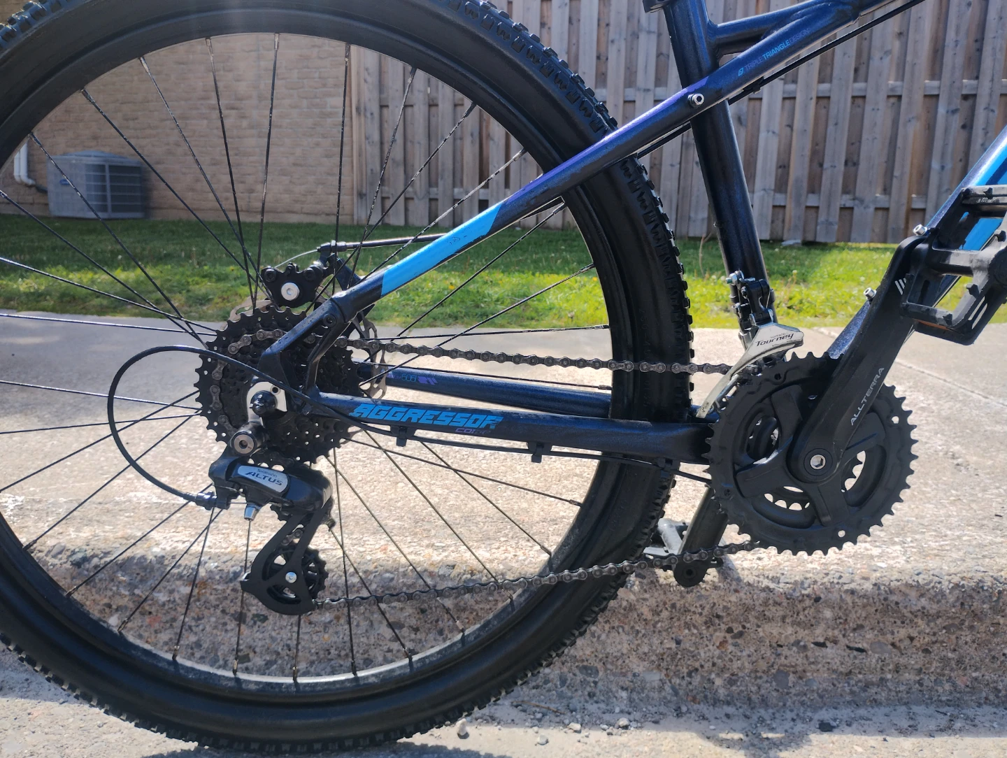 GT Aggressor Comp Mountain Bike - photo 3