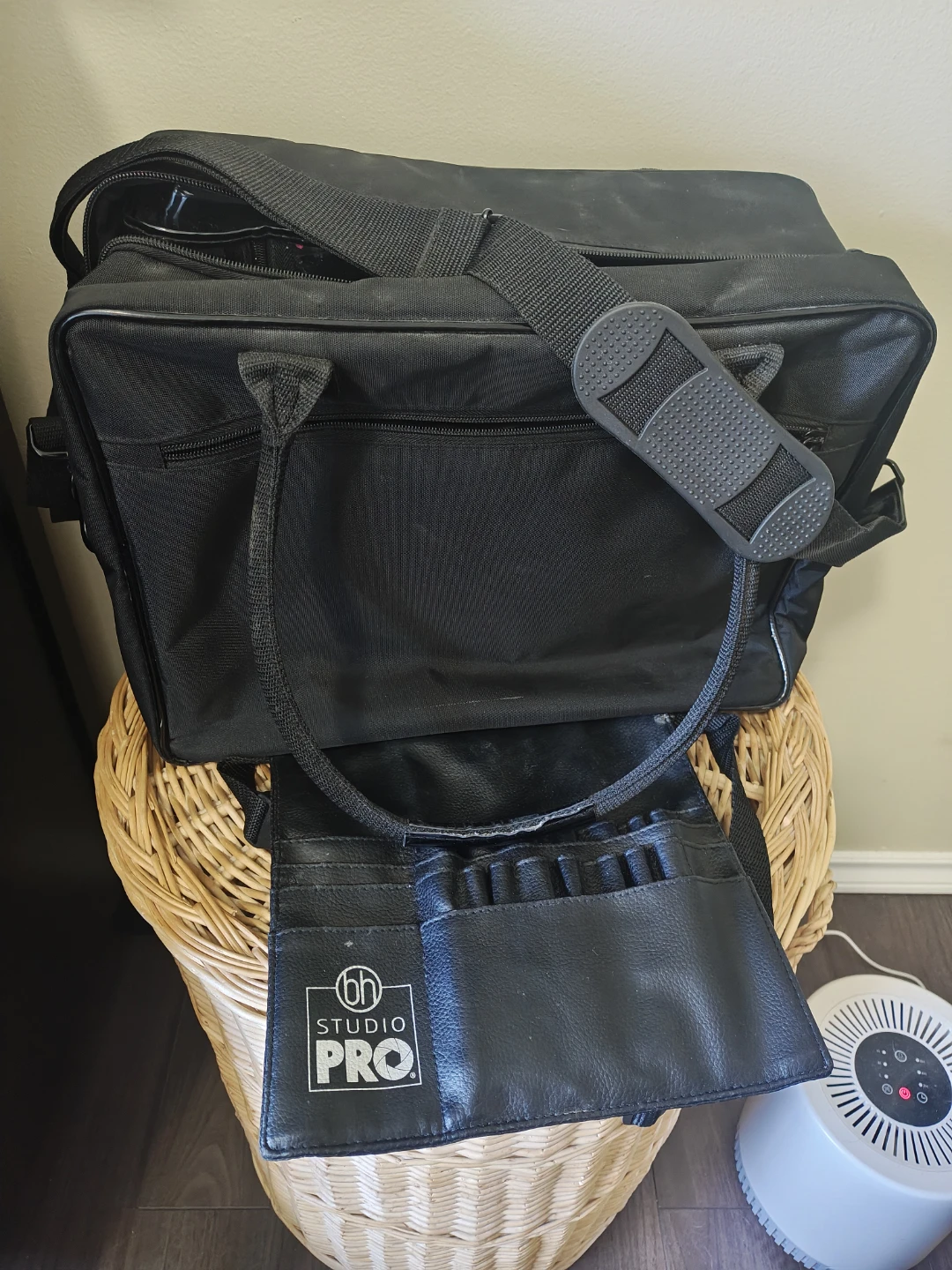 Gently used MAC Pro Travel Make up Case - photo 5