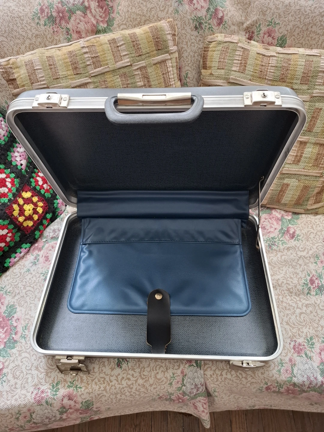 Black Briefcase - photo 5
