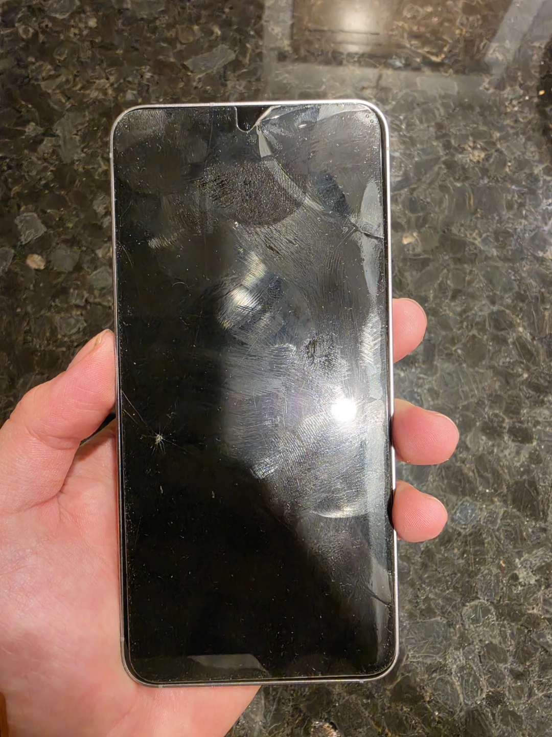 Real Samsung Galaxy S25 smartphone - photo 2