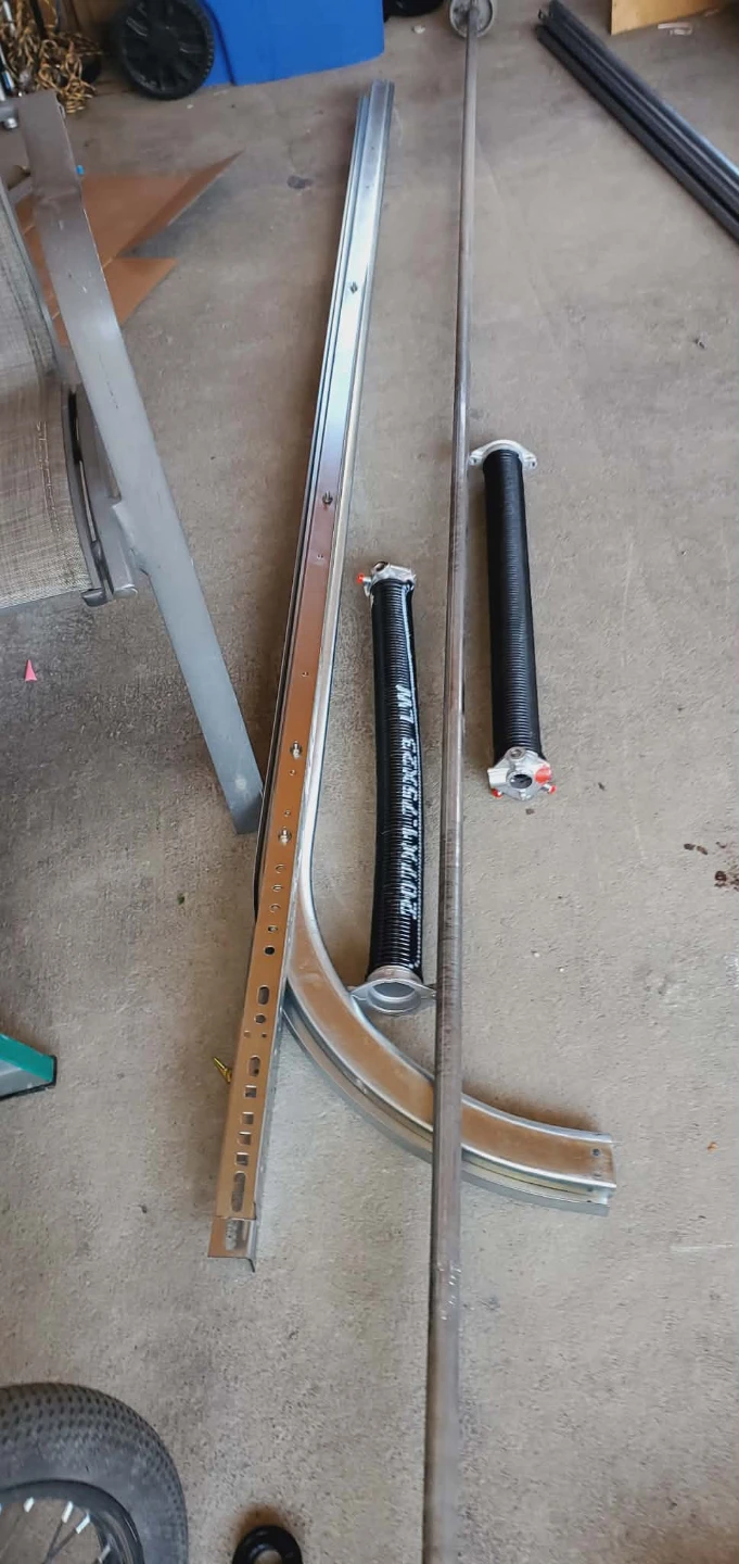 Carlitos Garage Door Repairs and Installations - photo 5