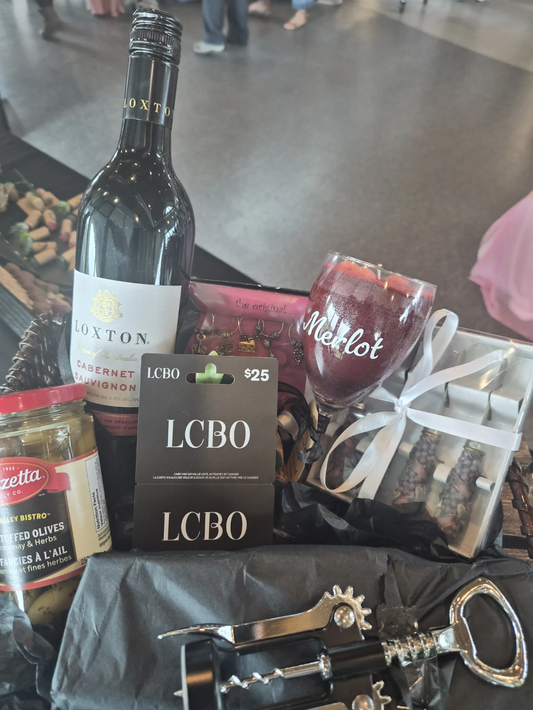 Mothers Day Wine gift basket
