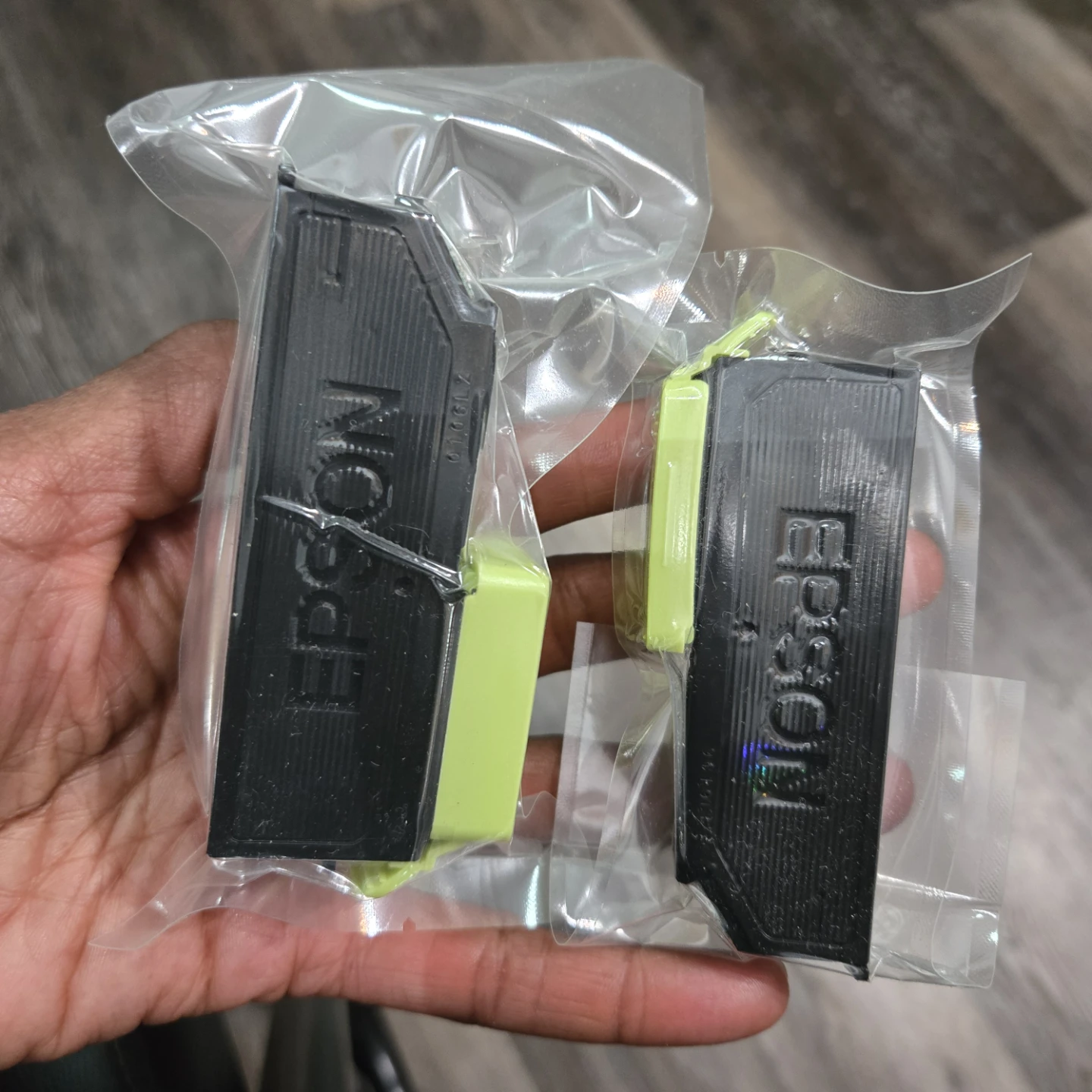 FREE 👀 Epson Ink Cartridges - BLACK ONLY - photo 3