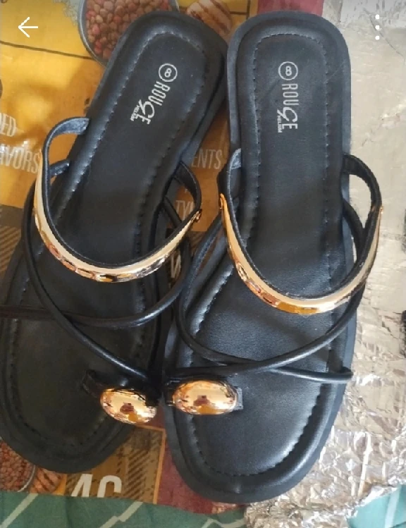 ROUGE Women's Black Thong Sandals Size 8