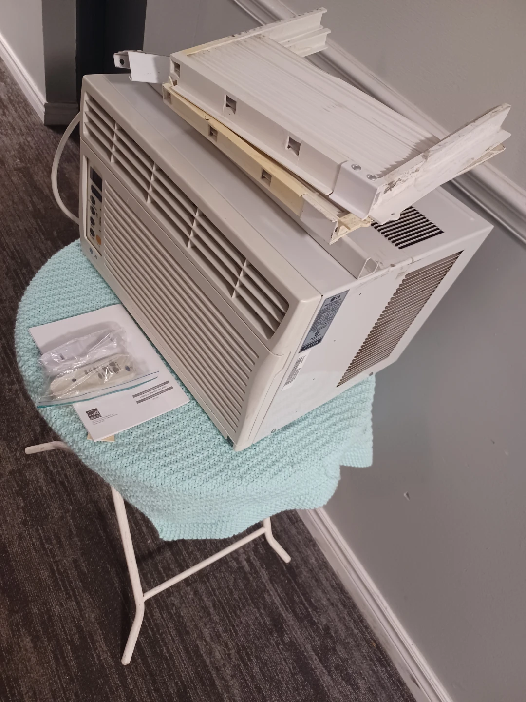LG Window Air Conditioner - photo 5
