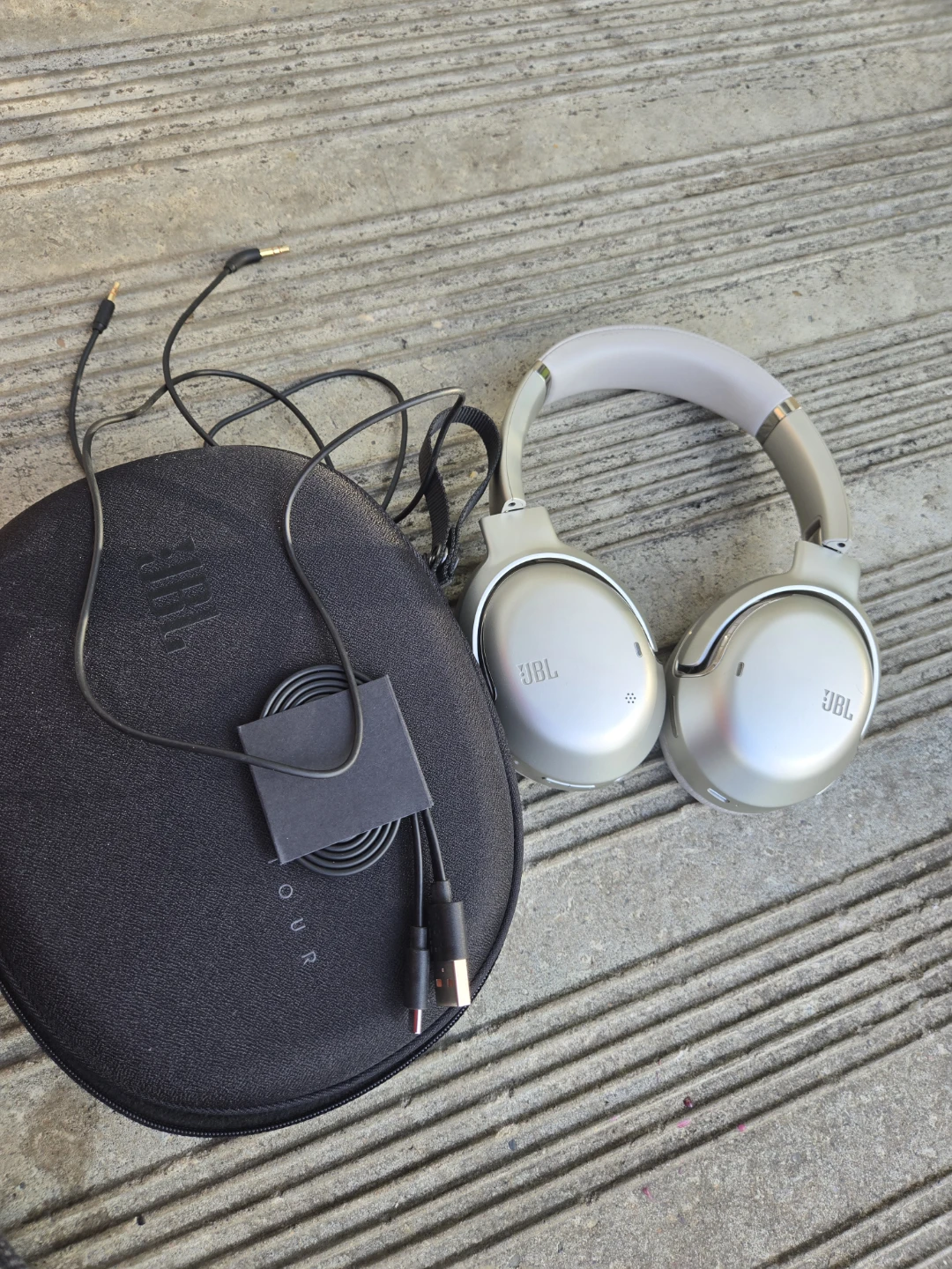 JBL Tour ONE Over-Ear Noise Cancelling Headphones