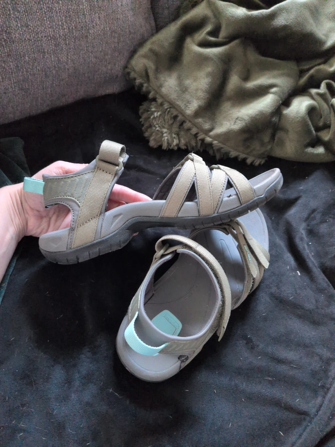 Teva Tirra Sandals Size 7.5 - photo 2