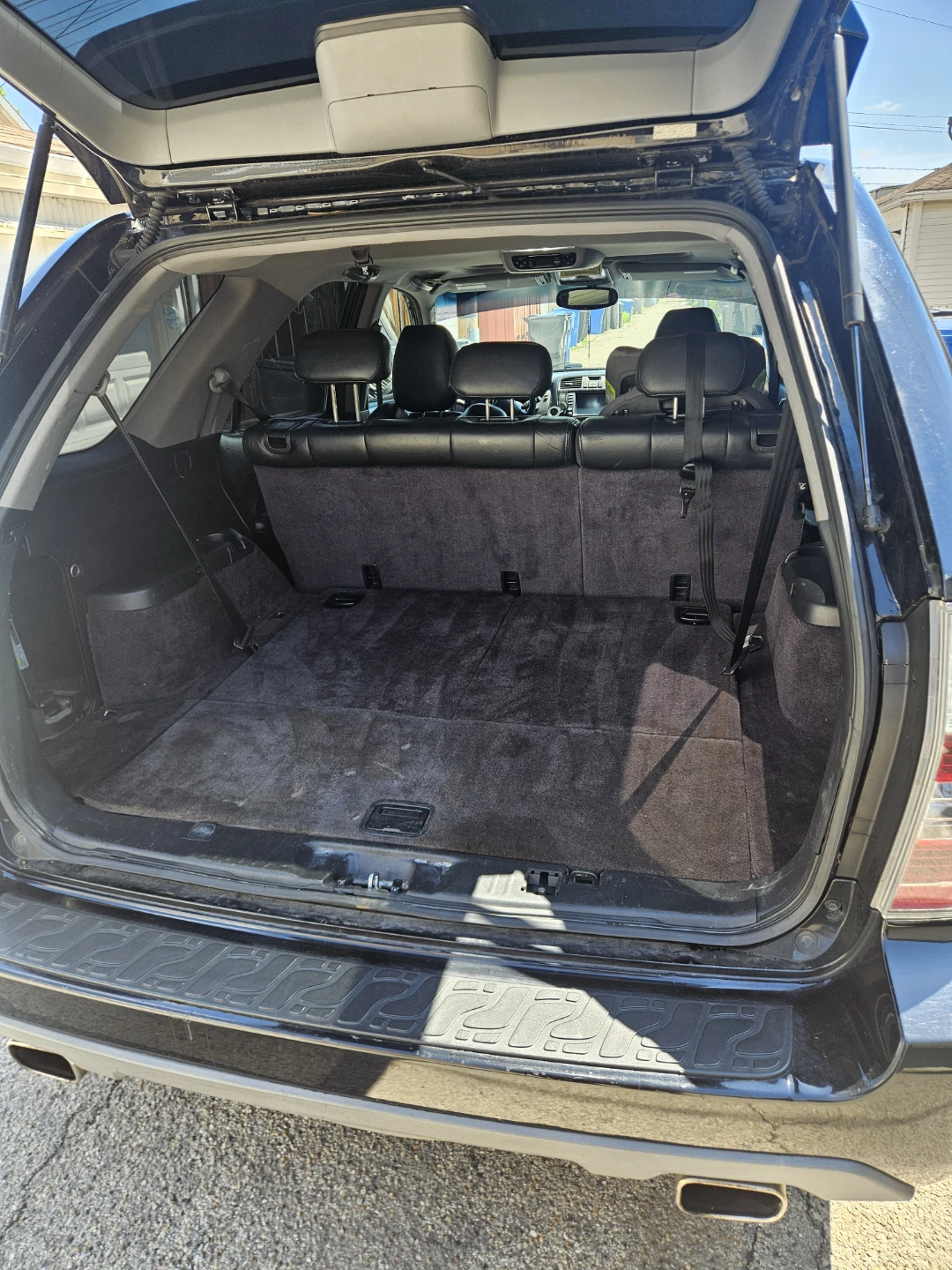 Black Acura MDX SUV - photo 5
