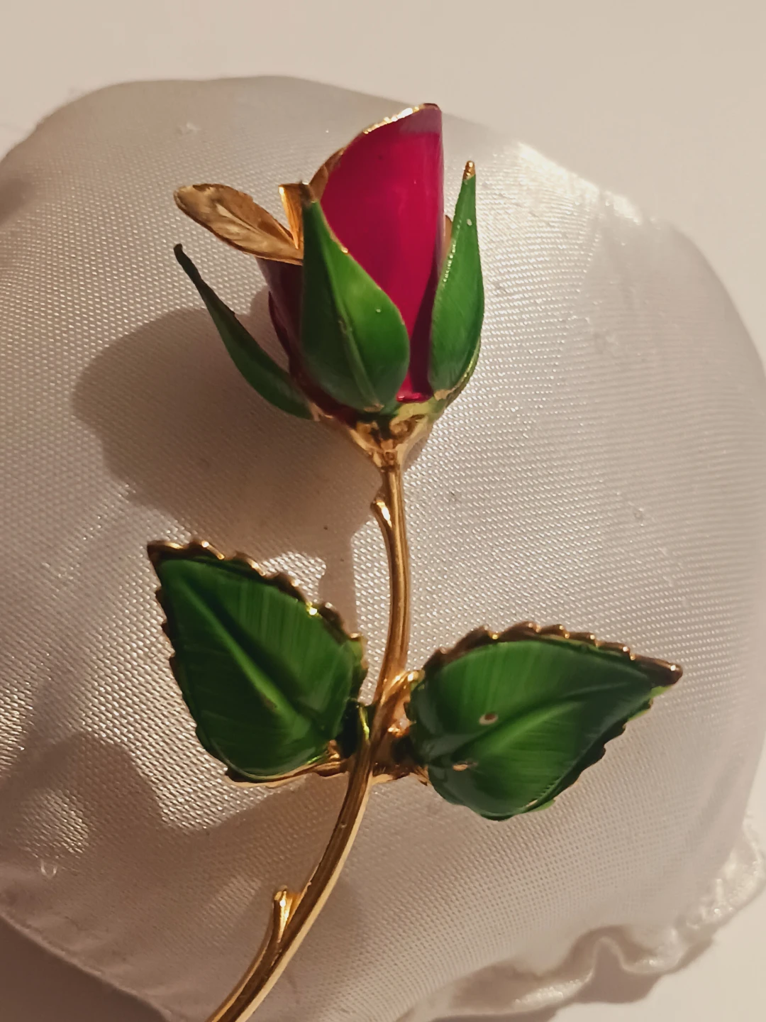New !! Red Rose Enamel Pin Brooch