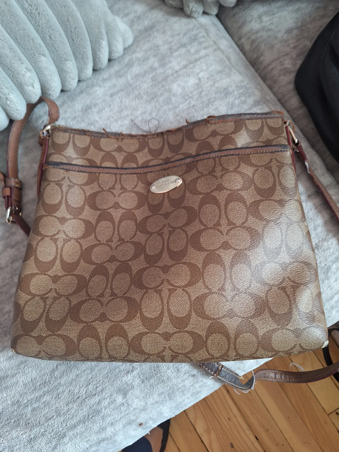 Cross body coach