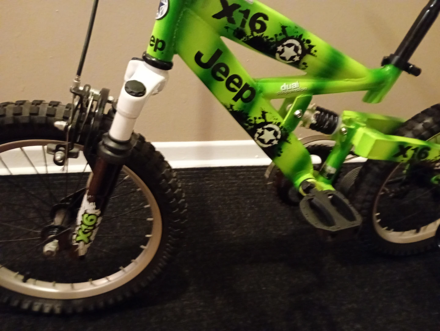 Jeep X16 Kids Bike with Training Wheels - photo 5