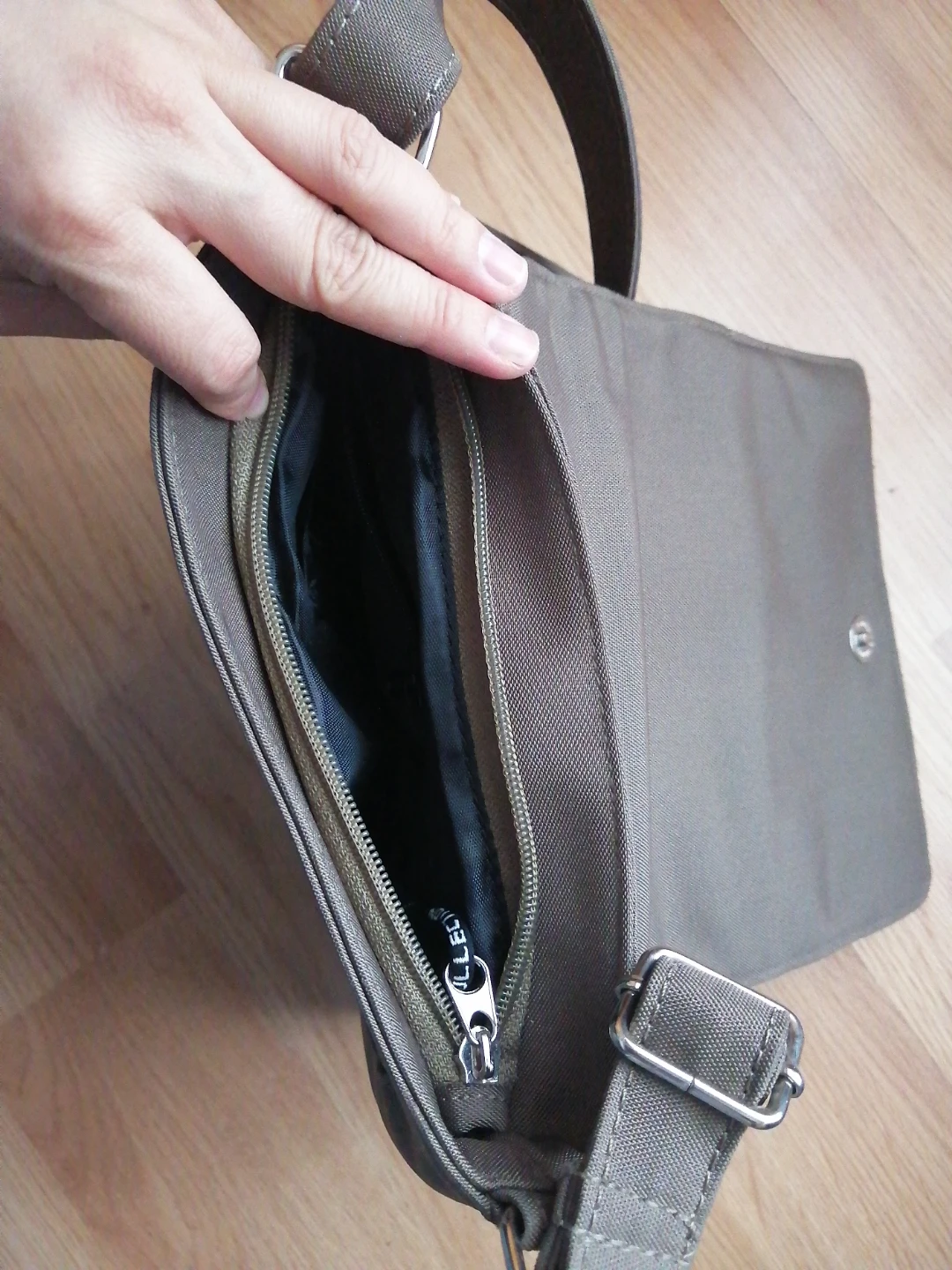 Eiko Collection Messenger Bag - photo 3