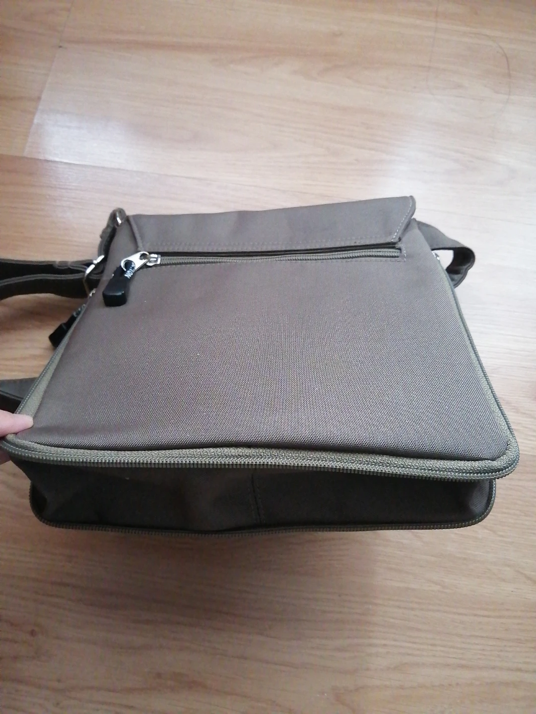 Eiko Collection Messenger Bag - photo 4