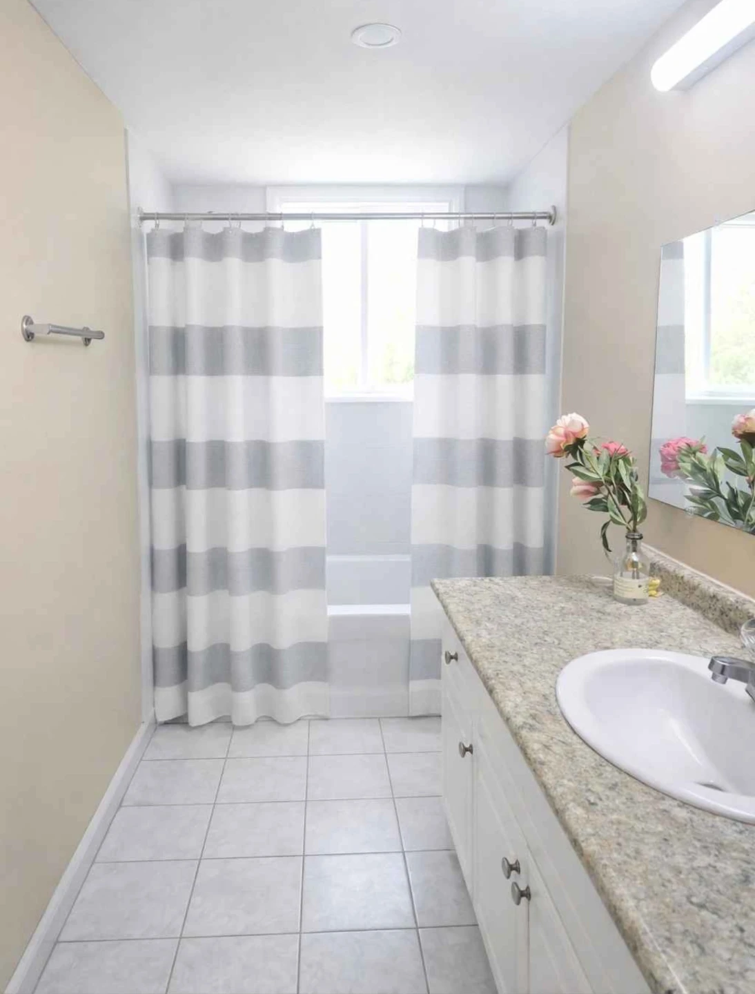 For RENT: 1 SPACIOUS MASTER BEDROOM - photo 2