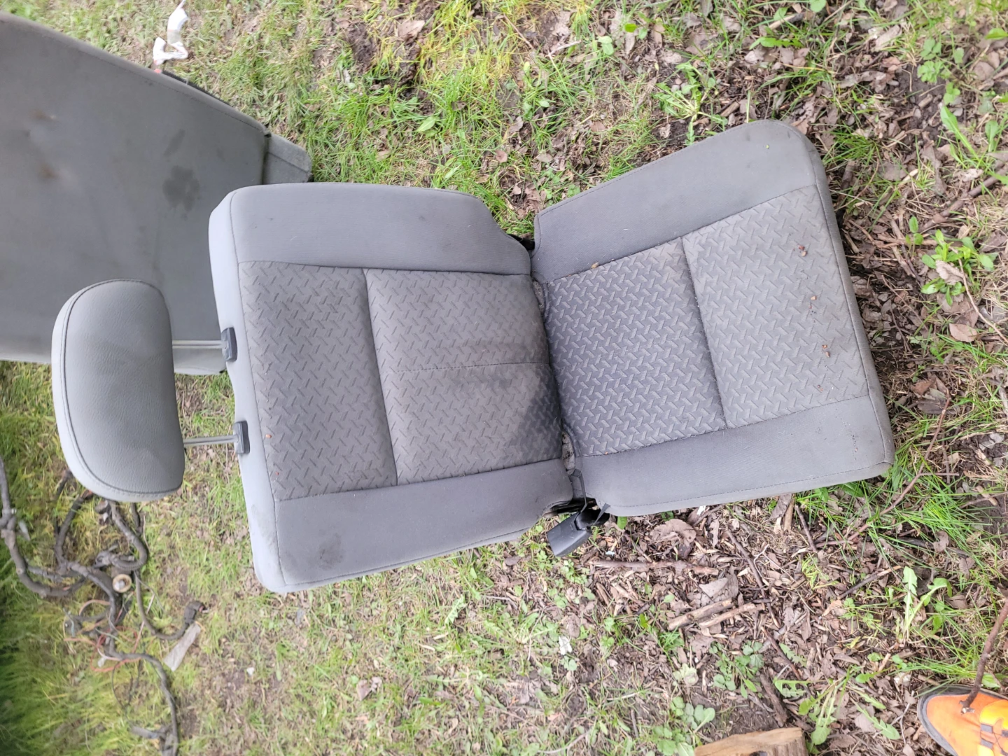 Grey Fabric Car Seat with Headrest outta dodge dakota  crew cab - photo 5