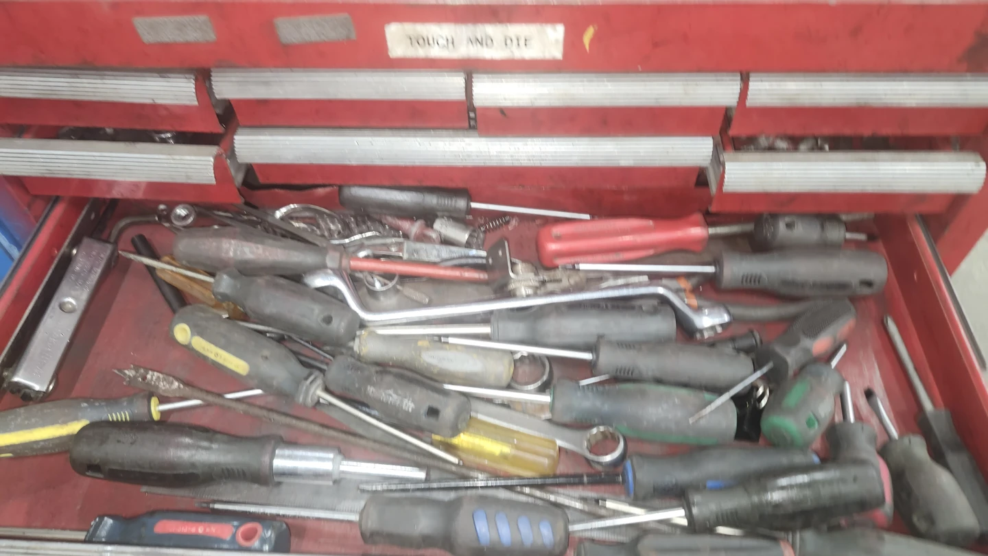 Large Rolling Tool Chest with Various Tools - photo 3