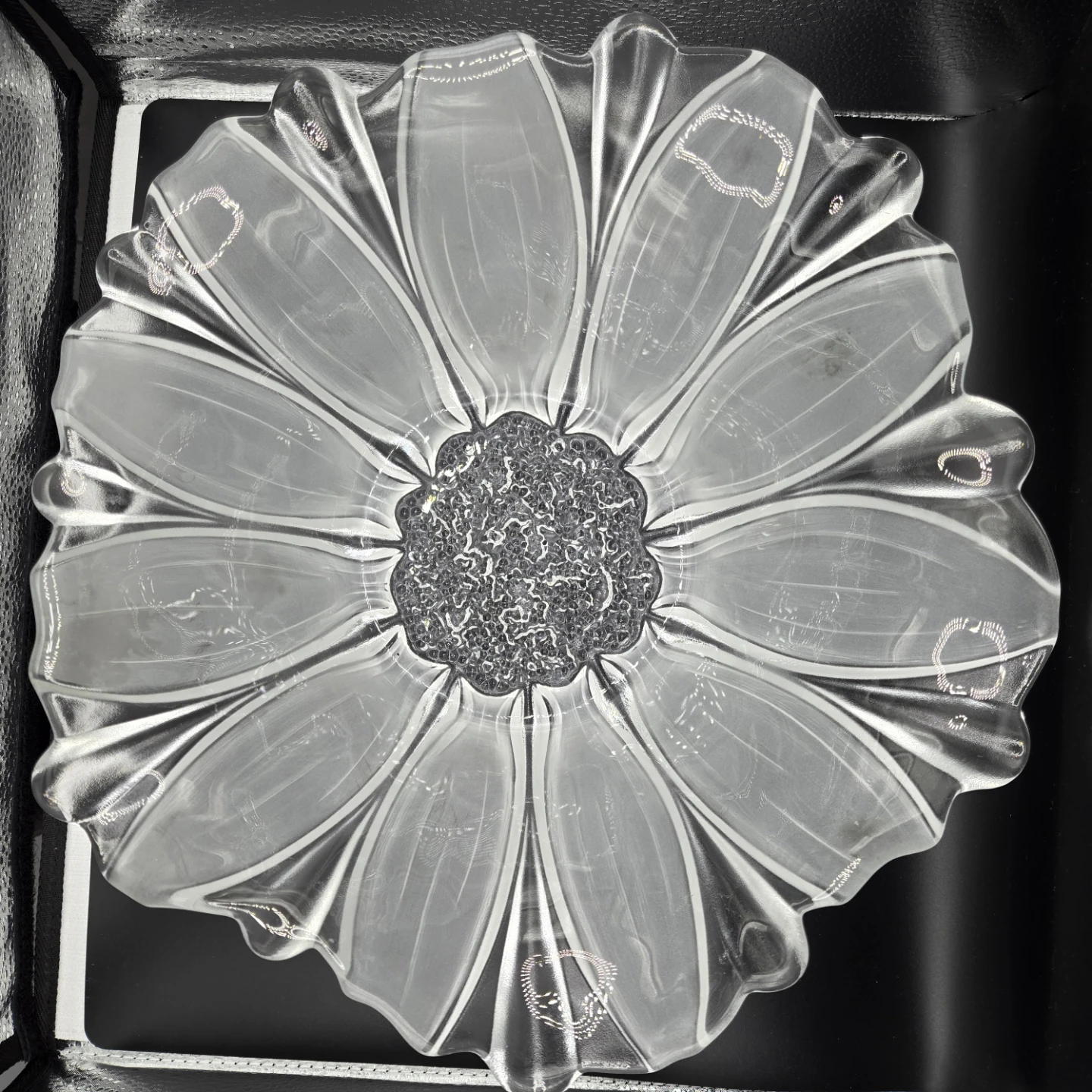Glass Sunflower Serving Bowl - photo 3