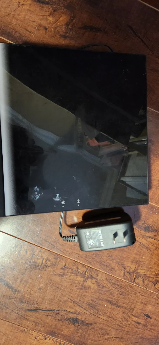 Netgear Wi-Fi Router - photo 2
