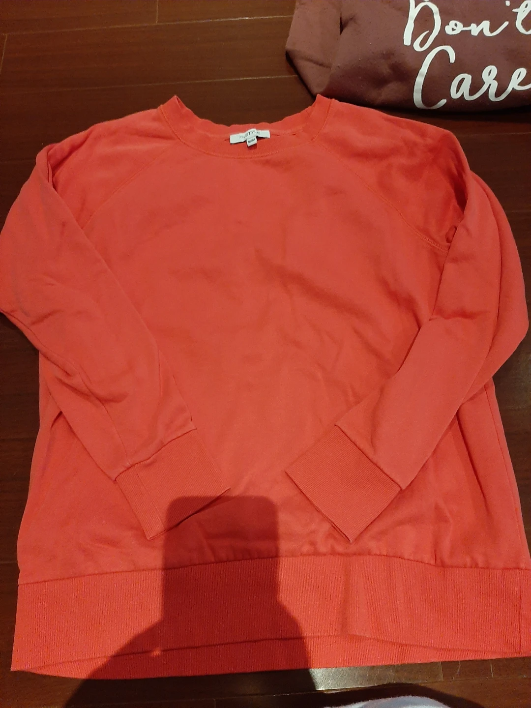 Sweatshirt - Medium