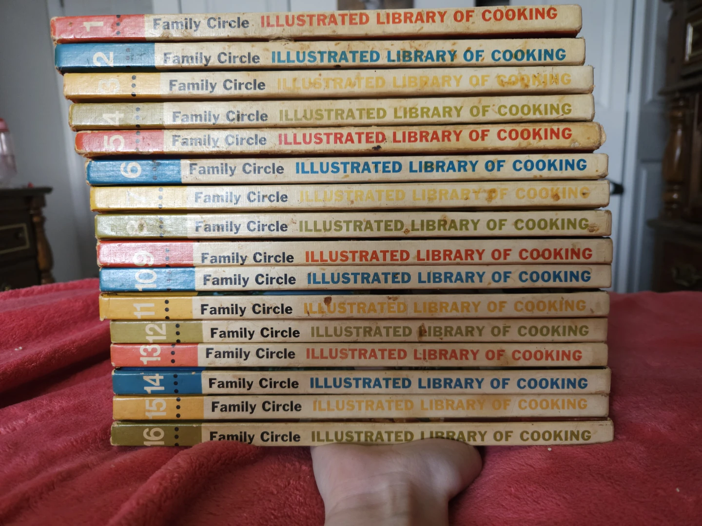 📚 Vintage Family Circle Illustrated Library of Cooking - photo 2