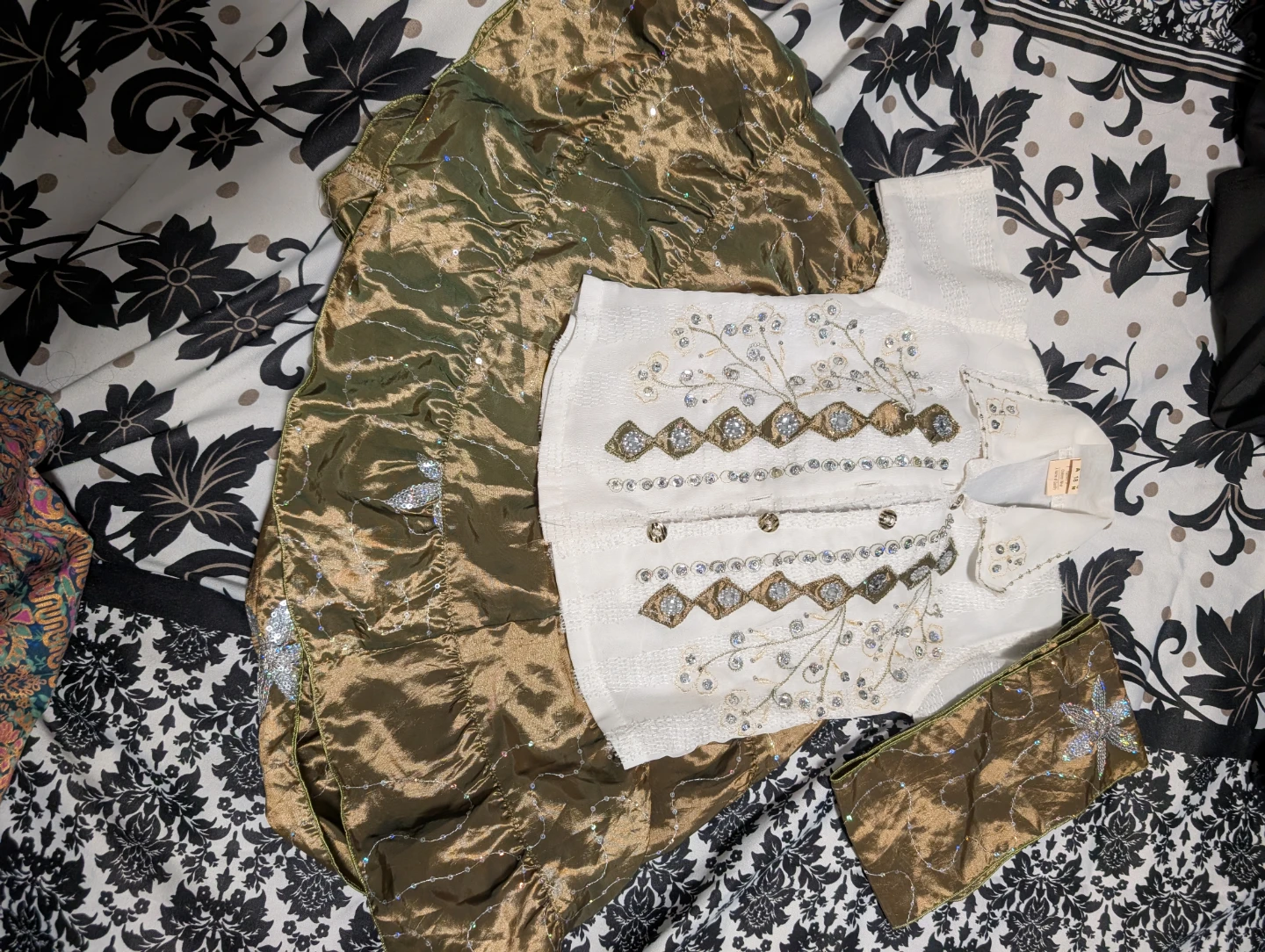 Embellished pakistani Outfit Set - photo 3
