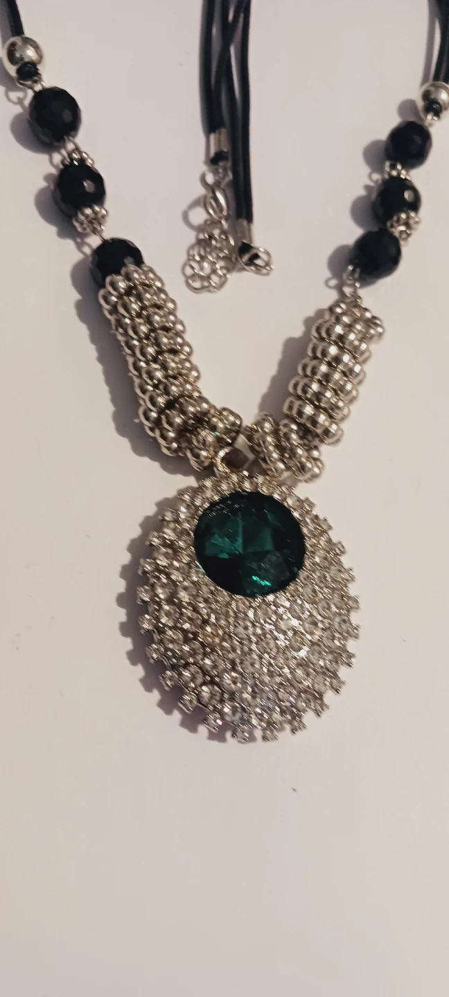 Gorgeous Sparkling Pendant with Green Stone Necklace - photo 5
