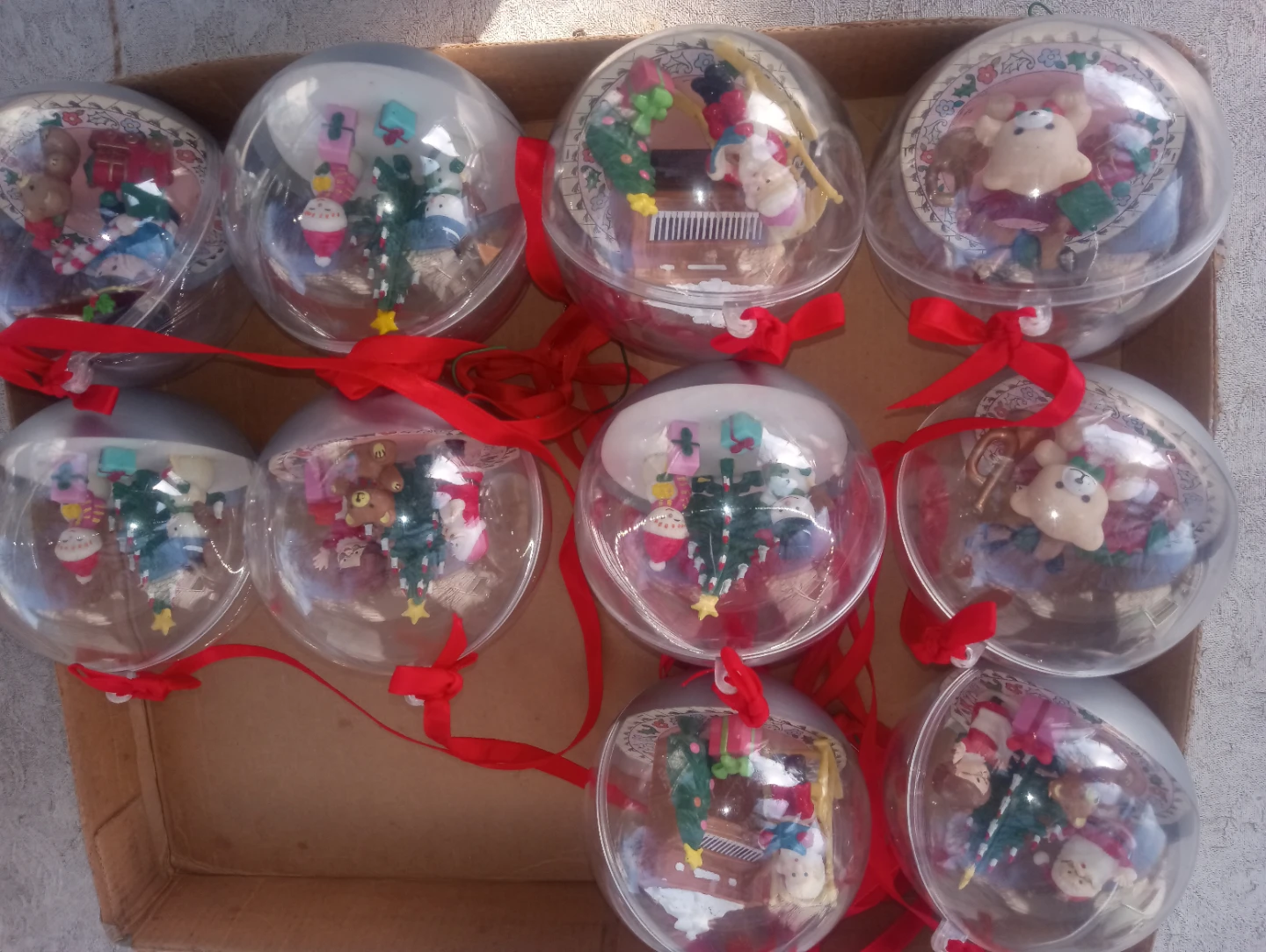 Set of 10 rare vintage Russ Berry globe Christmas Ornaments - photo 2