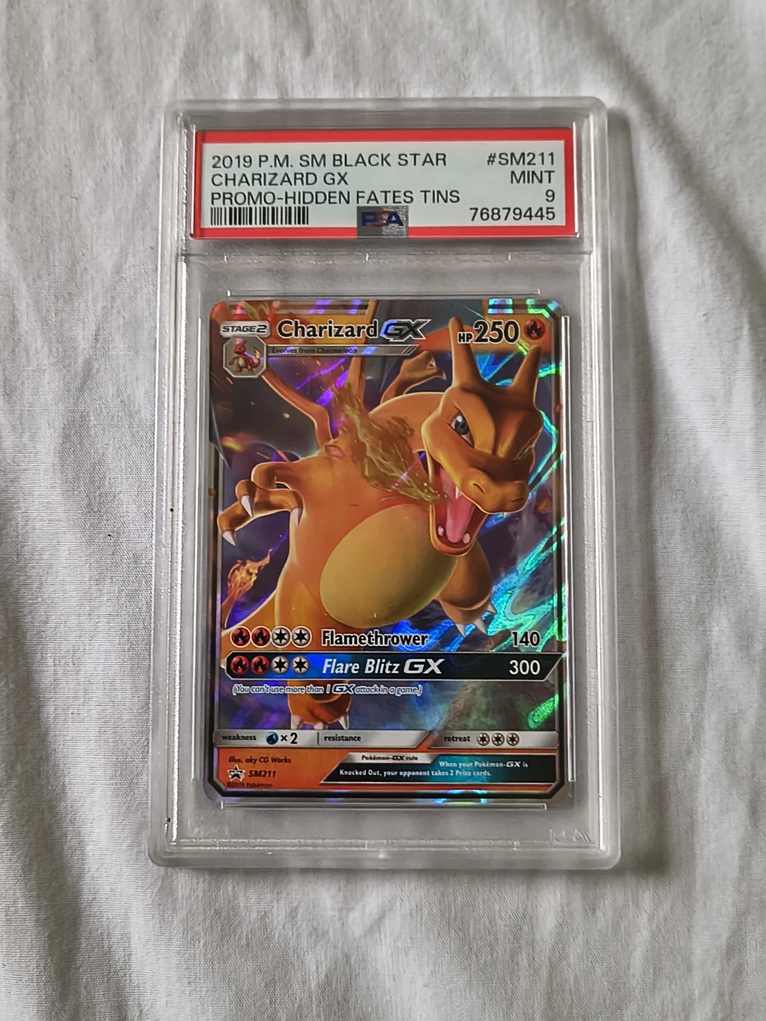 2019 SM BLACK STAR PROMO HIDDEN FATES TINS #SM211 CHARIZARD