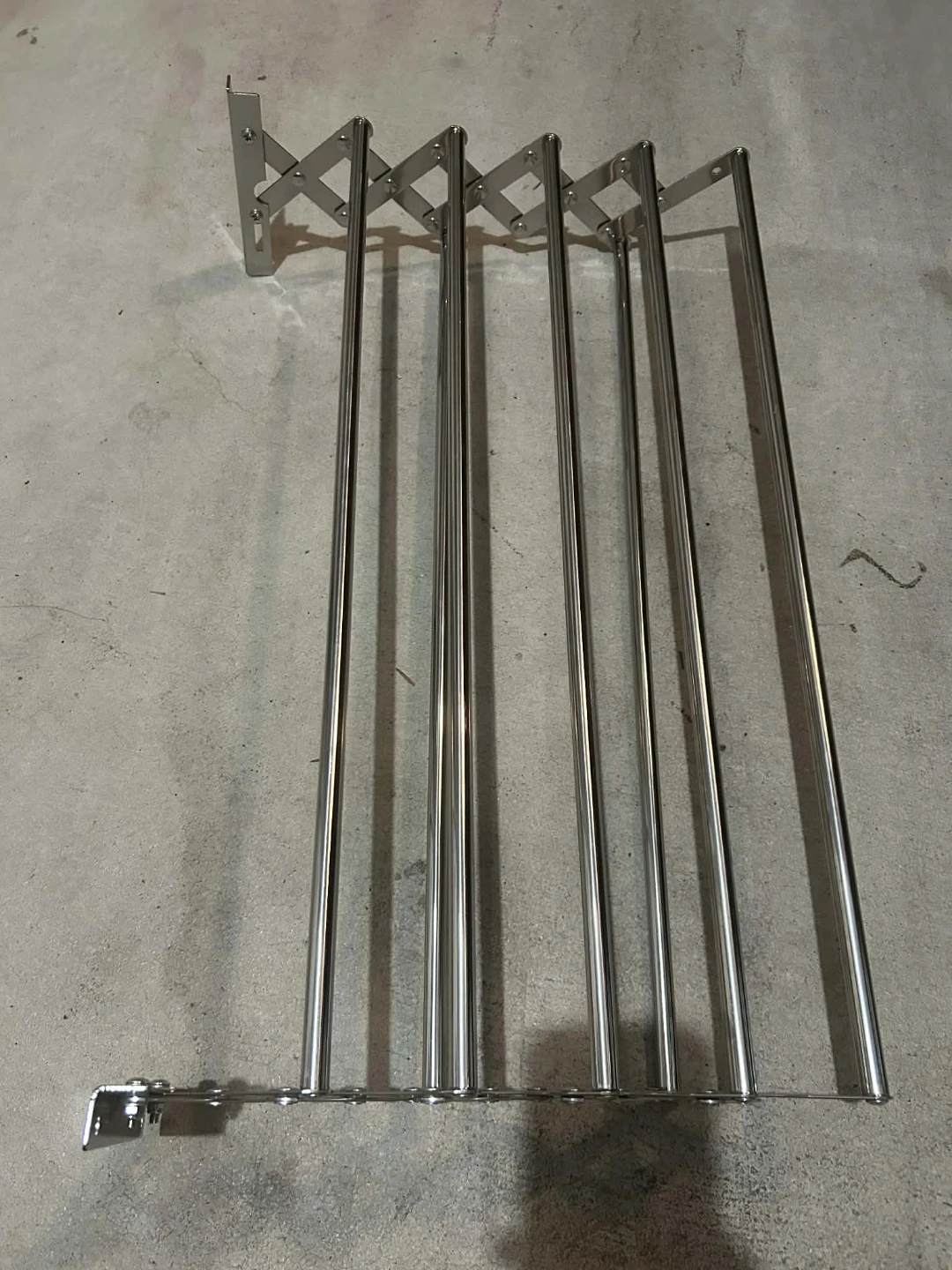 Wall Mounted Retractable clothes Drying Rack - photo 2
