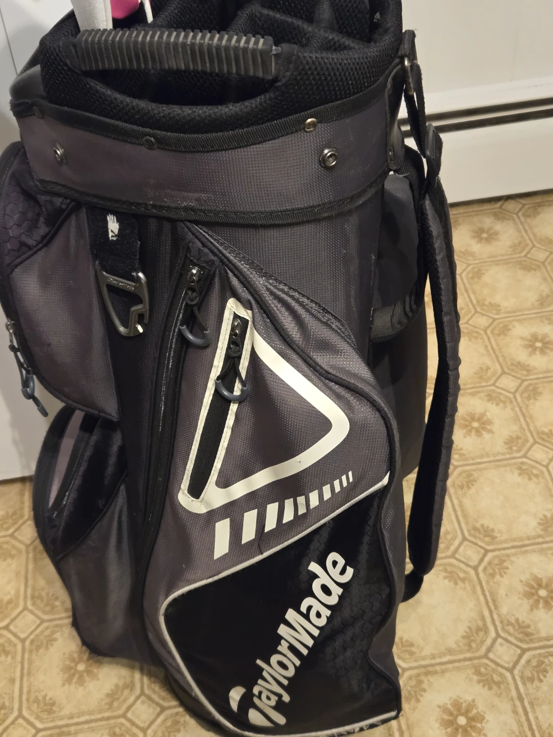 Black Taylormade Stand Bag And Clicgear Pull Cart - photo 2