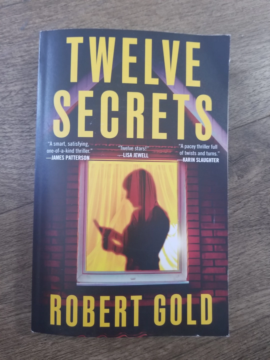 Twelve Secrets by Robert Gold Brand New Paperback