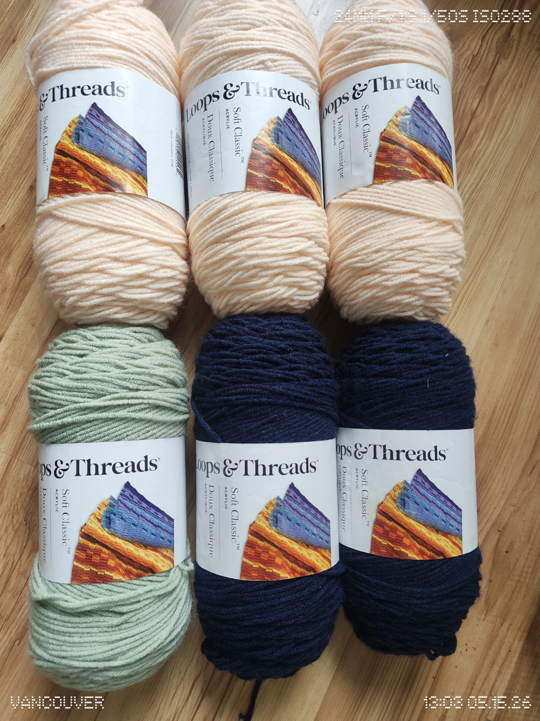 Loops & Threads Soft Classic Acrylic Yarn (6 Balls)