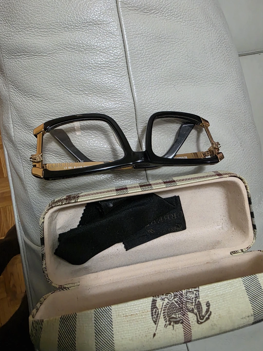 Burberry Eyeglasses with Case - photo 3