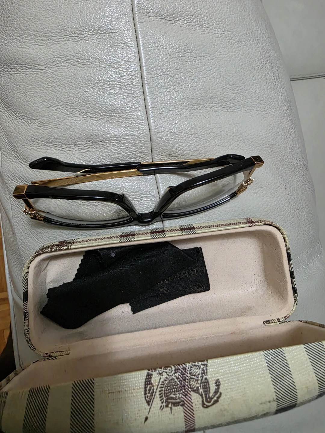 Burberry Eyeglasses with Case - photo 4