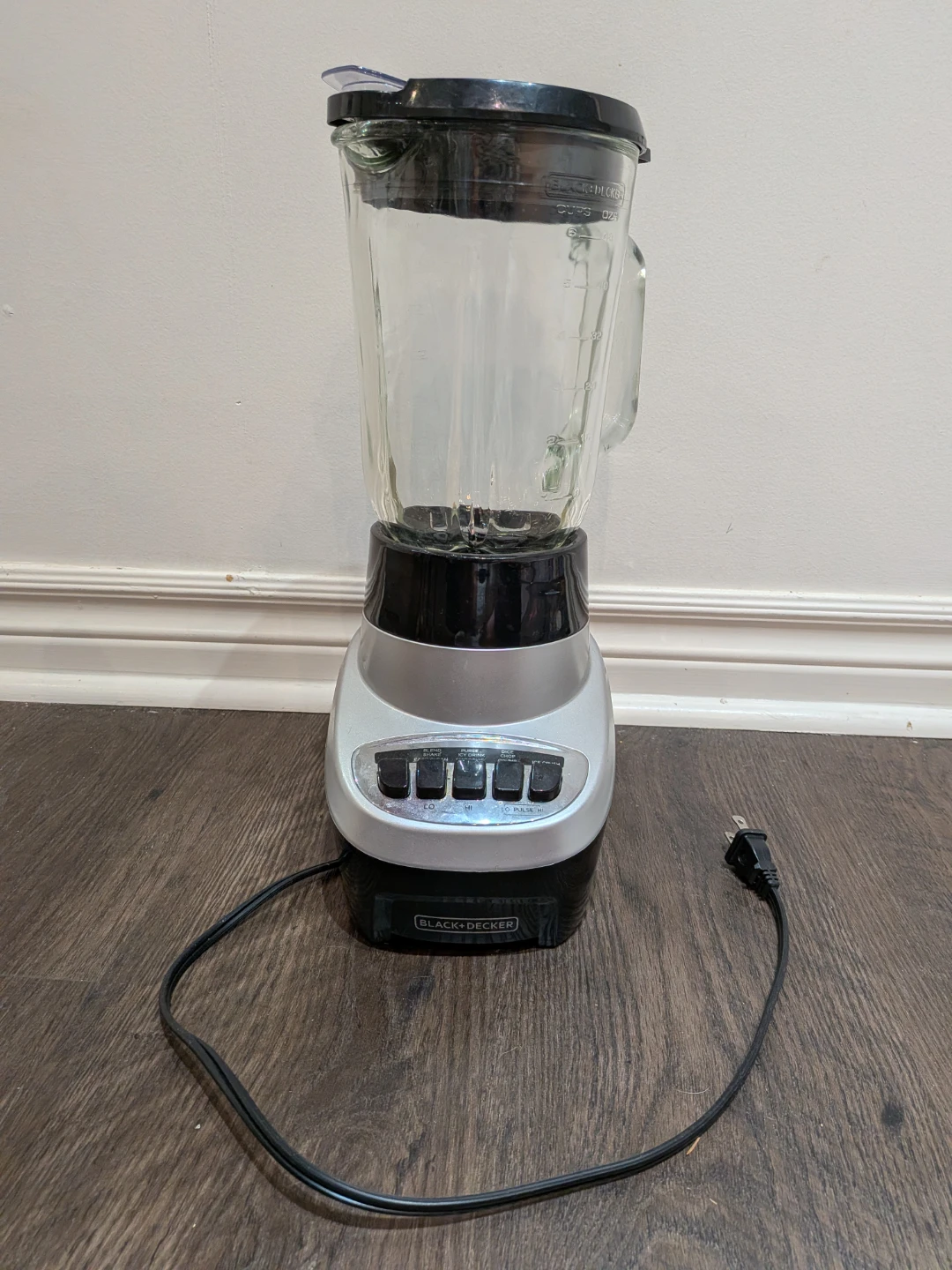 MOVING SALE - Black & Decker Blender