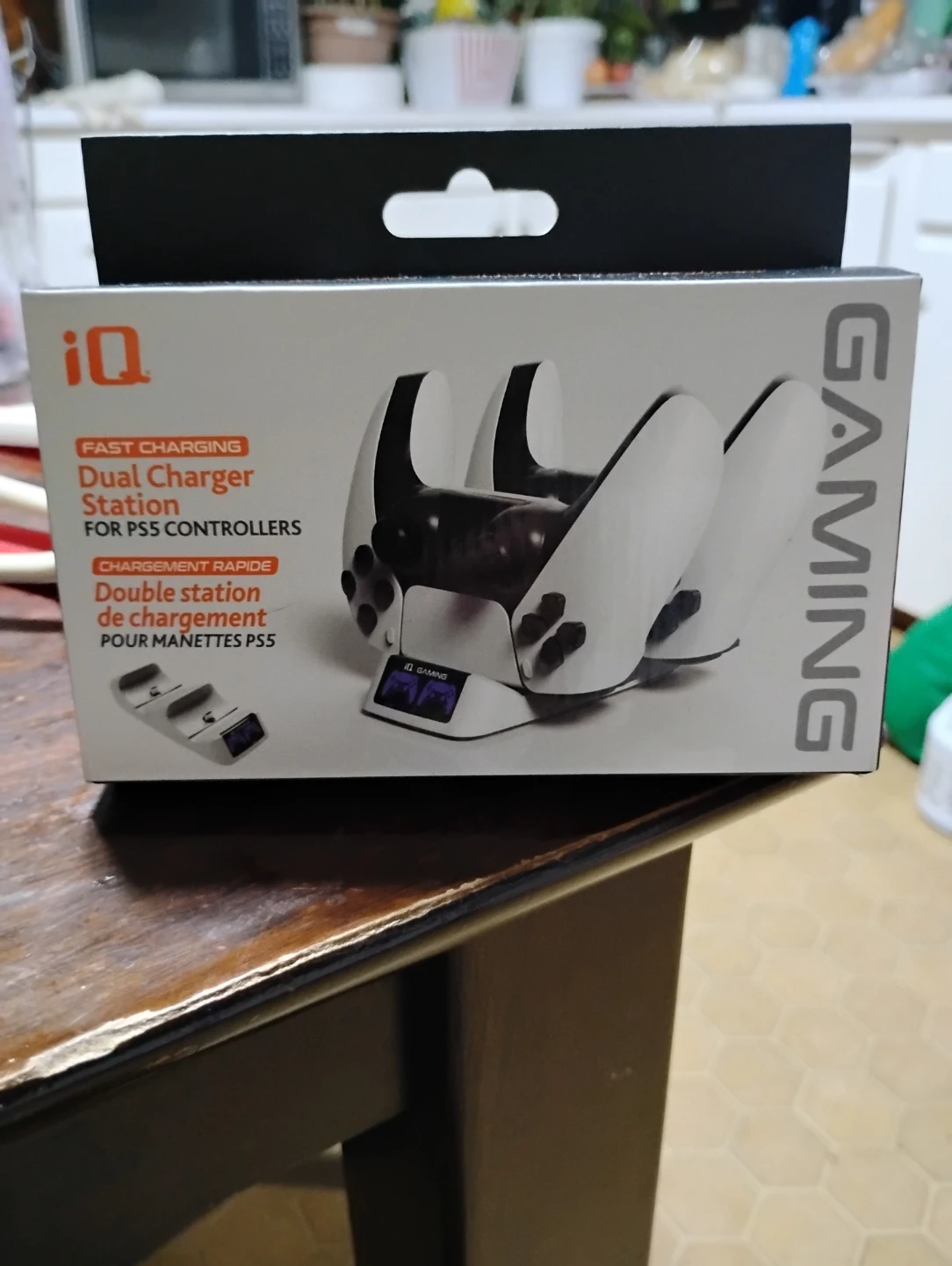 iQ Gaming Dual Charger Station for PS5 Controllers