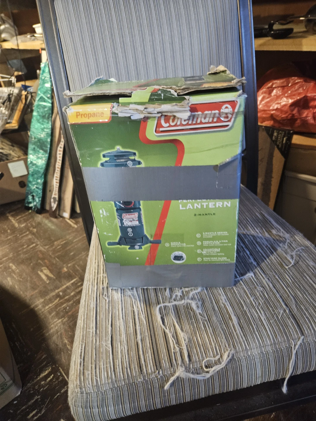 Coleman Deluxe PerfectFlow Propane Lantern 2-Mantle - photo 2