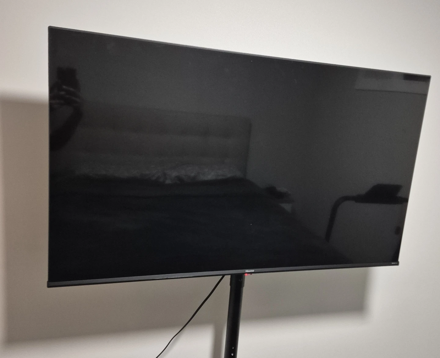 Highsense 50 inch UHD 4K Tv only tv for sale not the stand. - photo 2