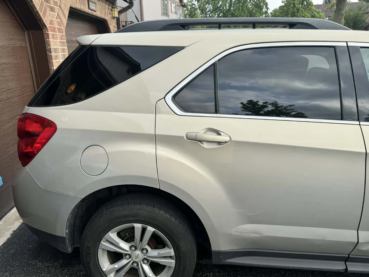 2010 Chevrolet Equinox LT SUV - photo 2