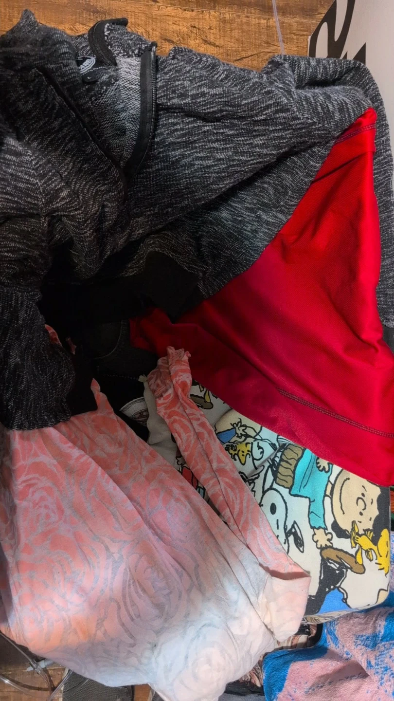 Mixed lot of clothing