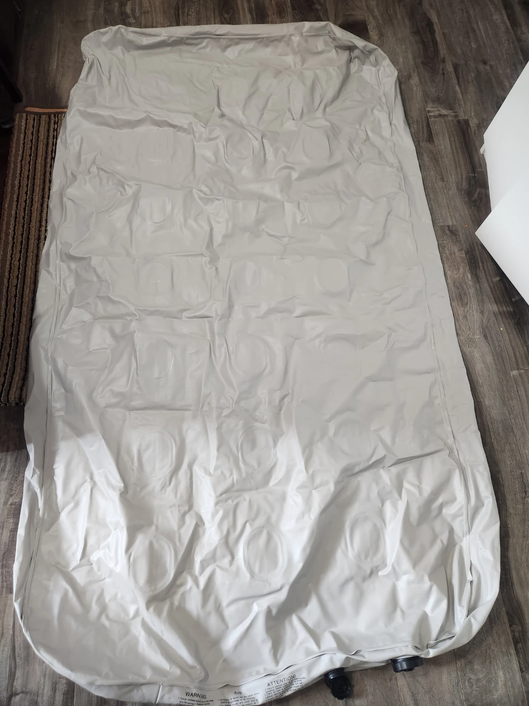 Air Mattress with Pump - photo 2